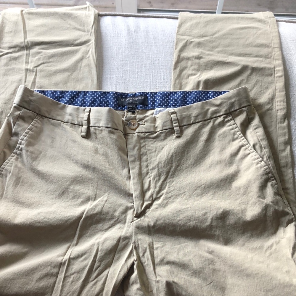 Banana republic chino khaki size 35x32